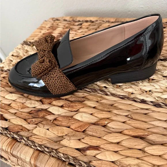 Bandolino Black Patent Loafers with Brown Leopard-Print Strap - Picture 4 of 7